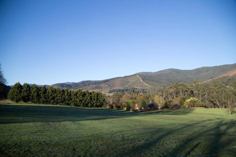 Ridge Line Riders Luxury Retreat - Accommodation Whitsundays 0