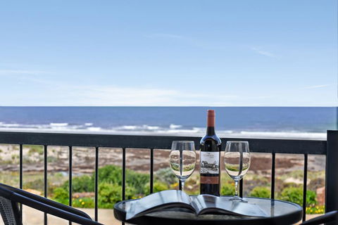Right On The Beach @ Moana - Accommodation Whitsundays 1