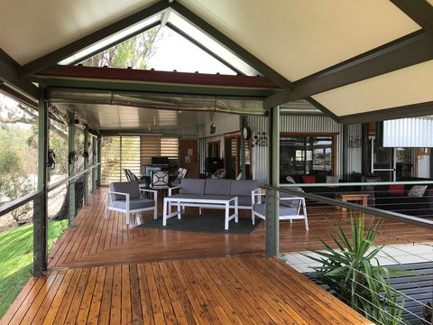 Riverside Farm Retreat BnB - Accommodation Whitsundays 1