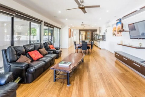 RL Apartments 3 Simms St - Accommodation Whitsundays 0