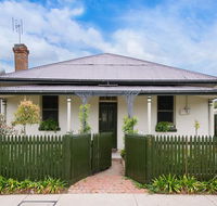 Roalies Farm House - Accommodation Whitsundays