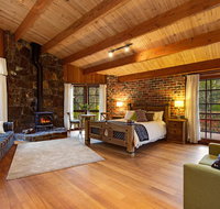 Rocky Creek Art Garden BB - Accommodation Whitsundays
