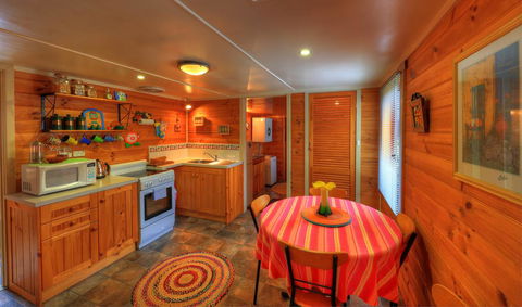 Rosebank Cottage Collection - Accommodation Whitsundays 0