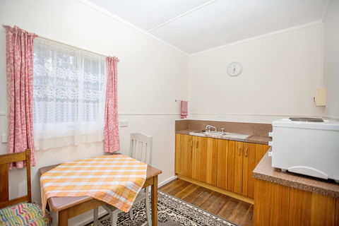 Rosedale Homestead Taranna Cottages - Accommodation Whitsundays 3