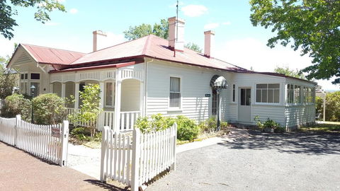 Ross B&B Accommodation - Accommodation Whitsundays 0