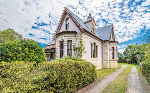 Rosslyn - Accommodation Whitsundays 0