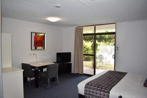 Roundhouse Motel - Accommodation Whitsundays 3