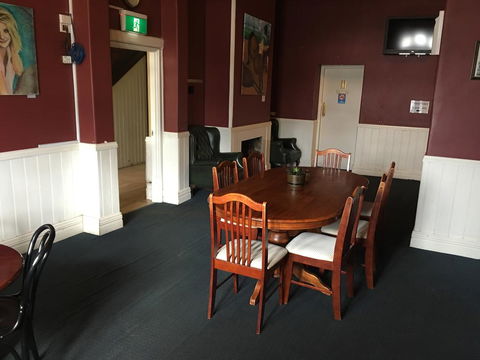 Royal Exchange Hotel - Accommodation Whitsundays 3