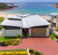 Sails on the Beachfront - Exclusive Seaside Home - Accommodation Whitsundays