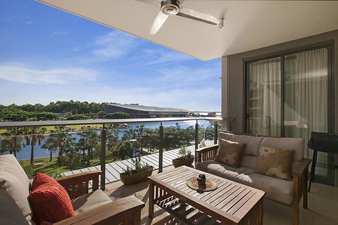 Saltwater Suites - 1,2 & 3 Bed Waterfront Apartments - Accommodation Whitsundays 2