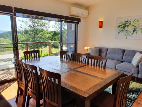 Sanctuary Hill Retreat - Accommodation Whitsundays 3