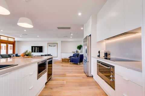 Sapphire Seas Beach House - Accommodation Whitsundays 3