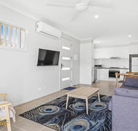Scott Street Couples Getaway - Accommodation Whitsundays