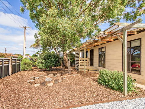 Sea Devine - Accommodation Whitsundays 0