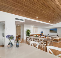 Sea la Vie 2 Luxury Apartment in Coffs Harbour Jetty with pool views and walking distance to the beach - Accommodation Whitsundays