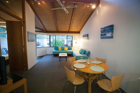 Sea Urchin Apartment - Accommodation Whitsundays 0