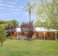 Seabreeze House - So Close to the Beach - Accommodation Whitsundays