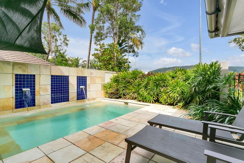 Seascape Holidays At Sea Temple - Accommodation Whitsundays 2