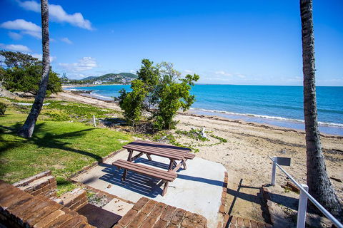 Seaspray Waterfront Holiday Units - Accommodation Whitsundays 2