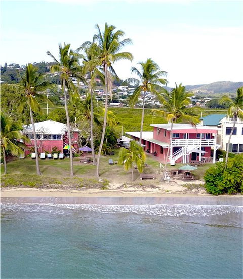 Seaspray Waterfront Holiday Units - Accommodation Whitsundays 3