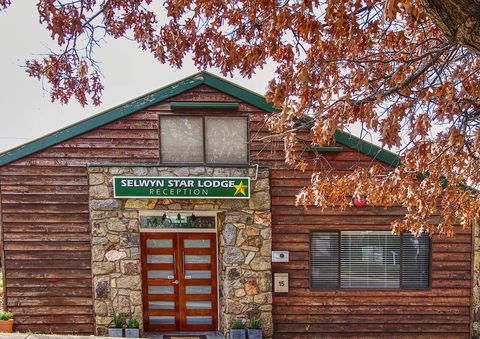 Selwyn Star Lodge - Accommodation Whitsundays 0