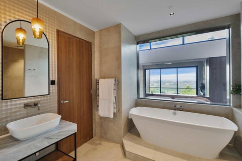 Sequoia Lodge - Accommodation Whitsundays 0