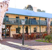 Settlers House - Accommodation Whitsundays