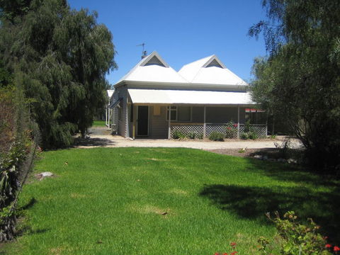 Showgrounds Cottage Naracoorte - Accommodation Whitsundays 0
