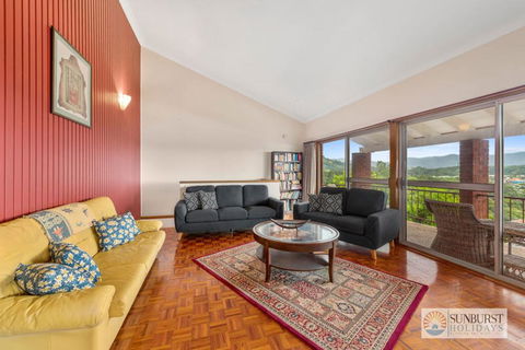 Siesta By The Sea - Accommodation Whitsundays 0