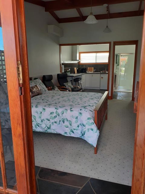 Sleepy Hollow Hideout (Hidout 2) - Accommodation Whitsundays 3