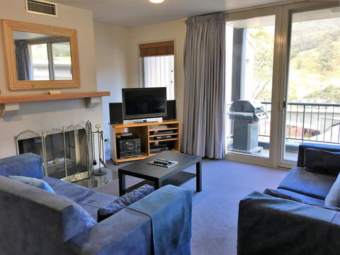 Snowman 6 - Accommodation Whitsundays 0