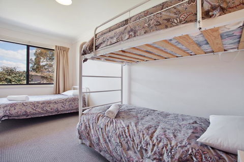 Snowridge 7/12-15 Kirwan Close - Accommodation Whitsundays 3