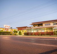 Spinifex Motel and Serviced Apartments - Accommodation Whitsundays