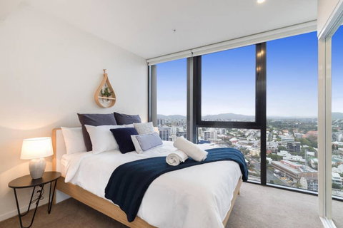 SPIRE - Fast Internet Monthly Stays W Carpark - Accommodation Whitsundays 1