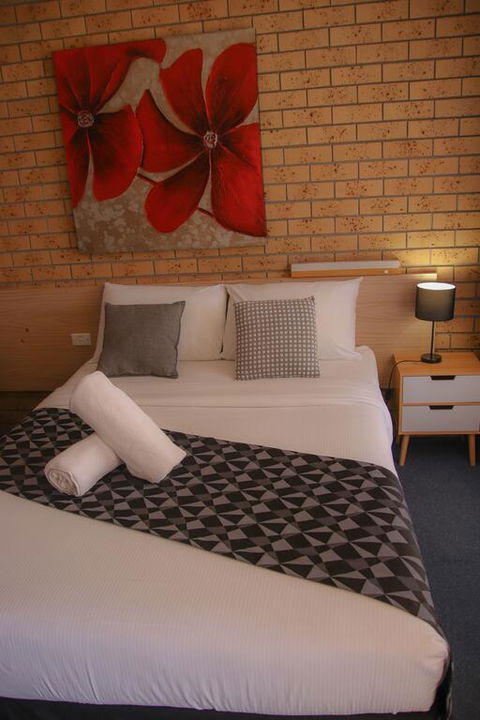 Squatters Homestead Motel - Accommodation Whitsundays 3