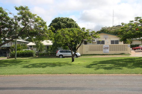 Star Inn Accommodation - Accommodation Whitsundays 2