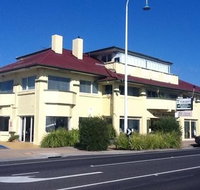 Stella's Dromana Hotel