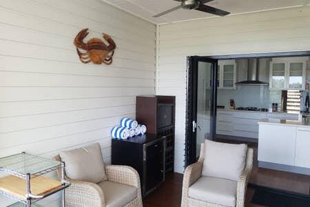 Stonehaven With Private Pool - Accommodation Whitsundays 1