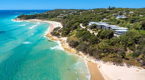 Stradbroke Island Beach Hotel - Accommodation Whitsundays 0