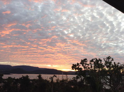 Studio Apartment With Seaview - Accommodation Whitsundays 0