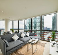 STUNNING 2 BED 2 BATH STYLISH UNIT // FREE PARKING - Accommodation Whitsundays