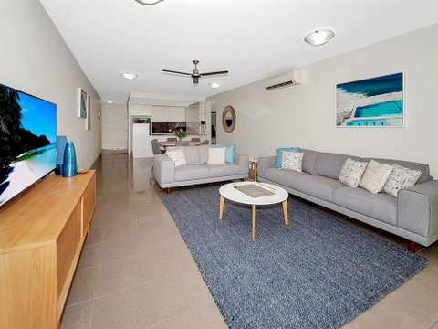 Stunning Ground Floor City Apartment. - Accommodation Whitsundays 0