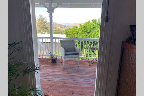Stunning Queenslander - Accommodation Whitsundays 3