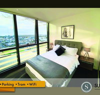 Stunning River View Free Parking/tram/wifi - Accommodation Whitsundays
