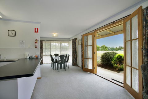Summerfield Winery And Accommodation - Accommodation Whitsundays 3