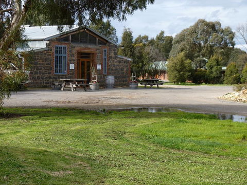 Summerfield Winery And Accommodation - Accommodation Whitsundays 1