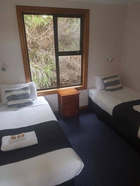 Sunset Holiday Villas - Accommodation Whitsundays 2