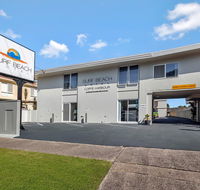 Surf Beach Motel Coffs - Accommodation Whitsundays