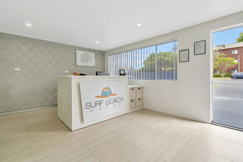 Surf Beach Motel Port - Accommodation Whitsundays 2