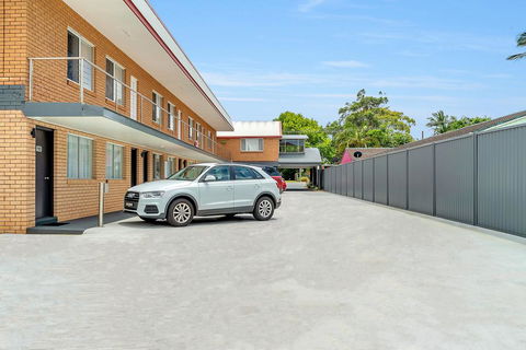 Surf Beach Motel Port - Accommodation Whitsundays 3